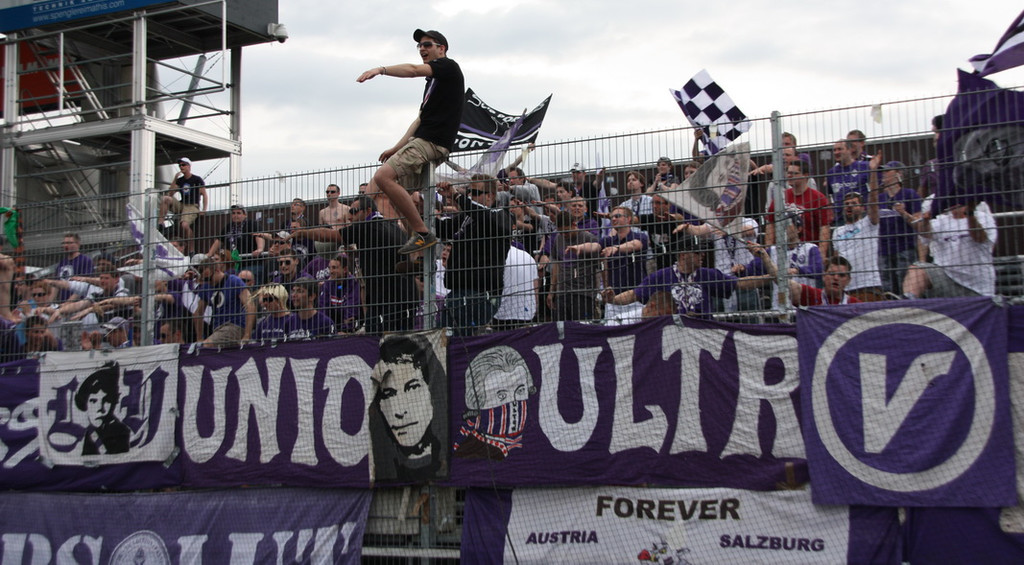 Chaoten  A_ Salzb 2012 067.jpg