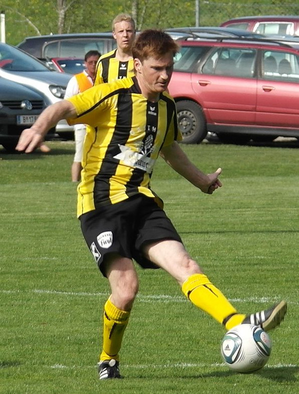 1_5_2012 FC Langen FC Krumbach42.jpg