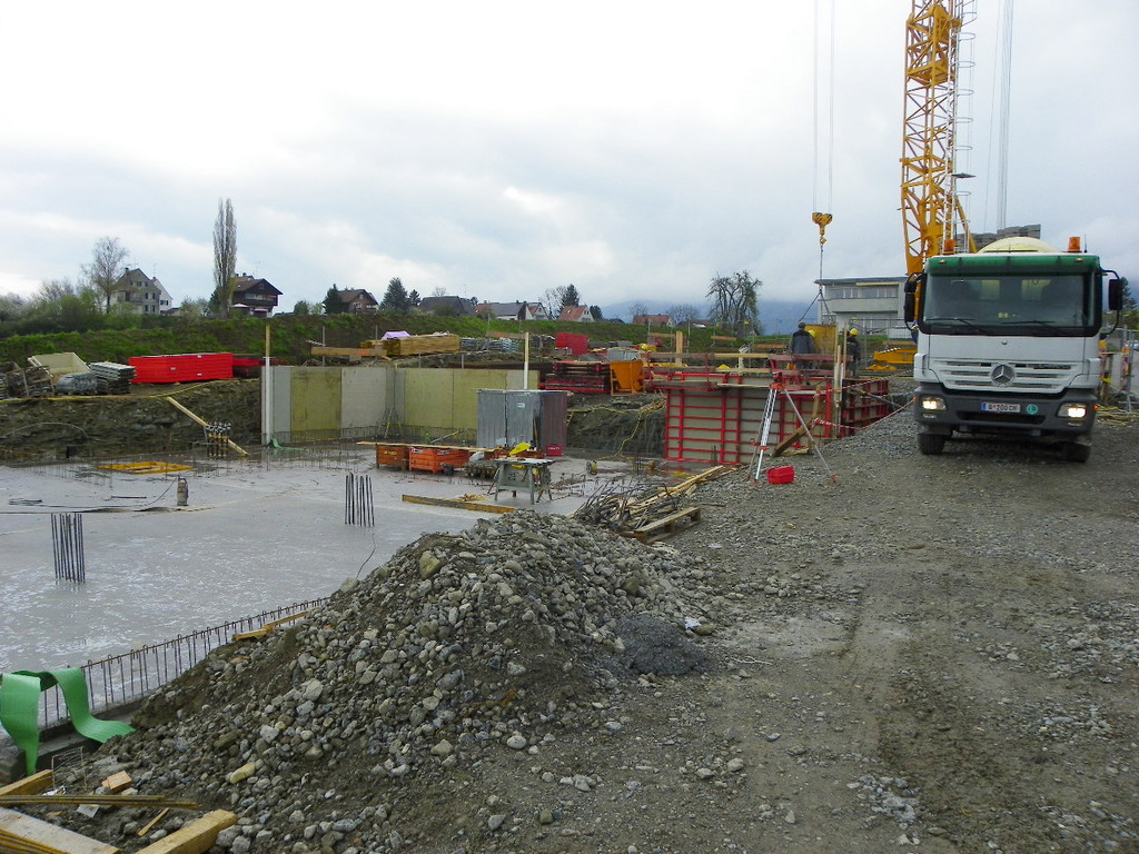 114_3212_JPG-1336088390