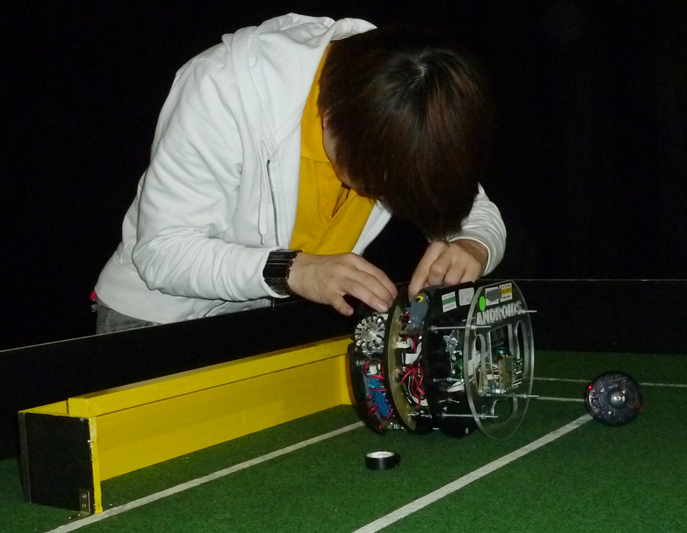 Robo5dSoccer_jpg-1336142305