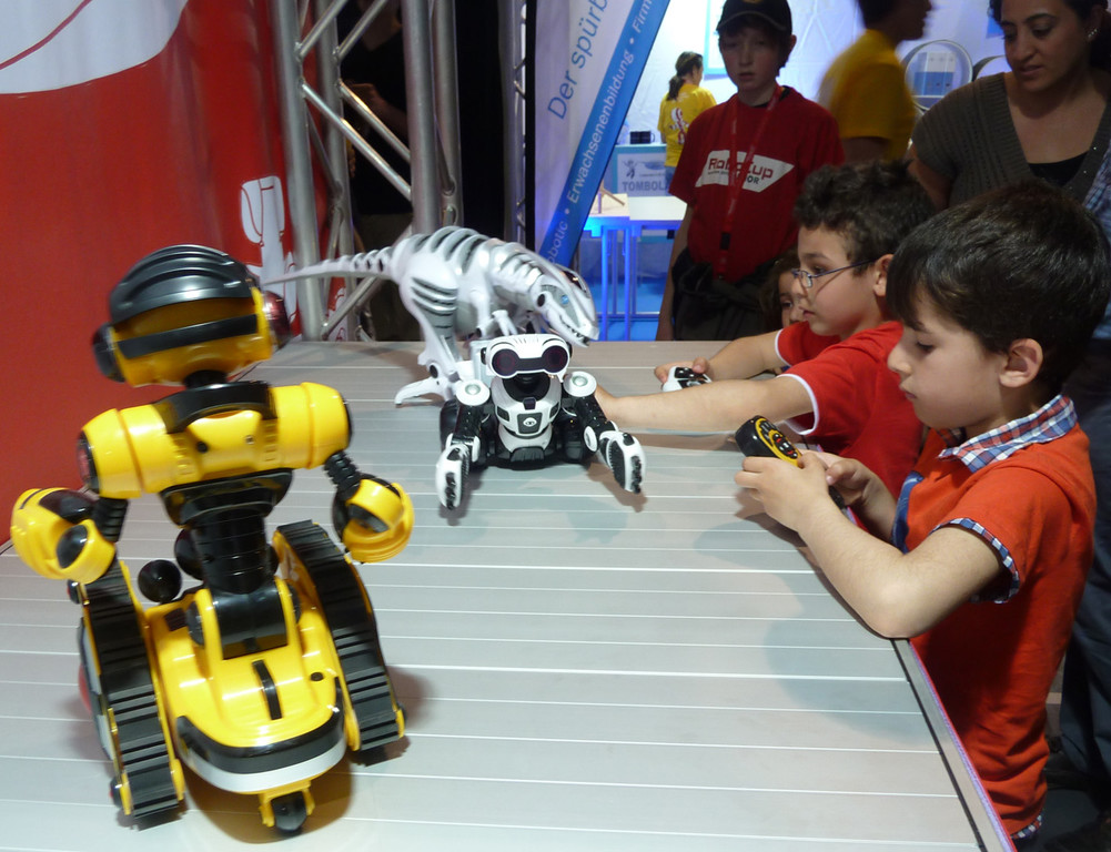 Robo7bmyRobot_jpg-1336142350