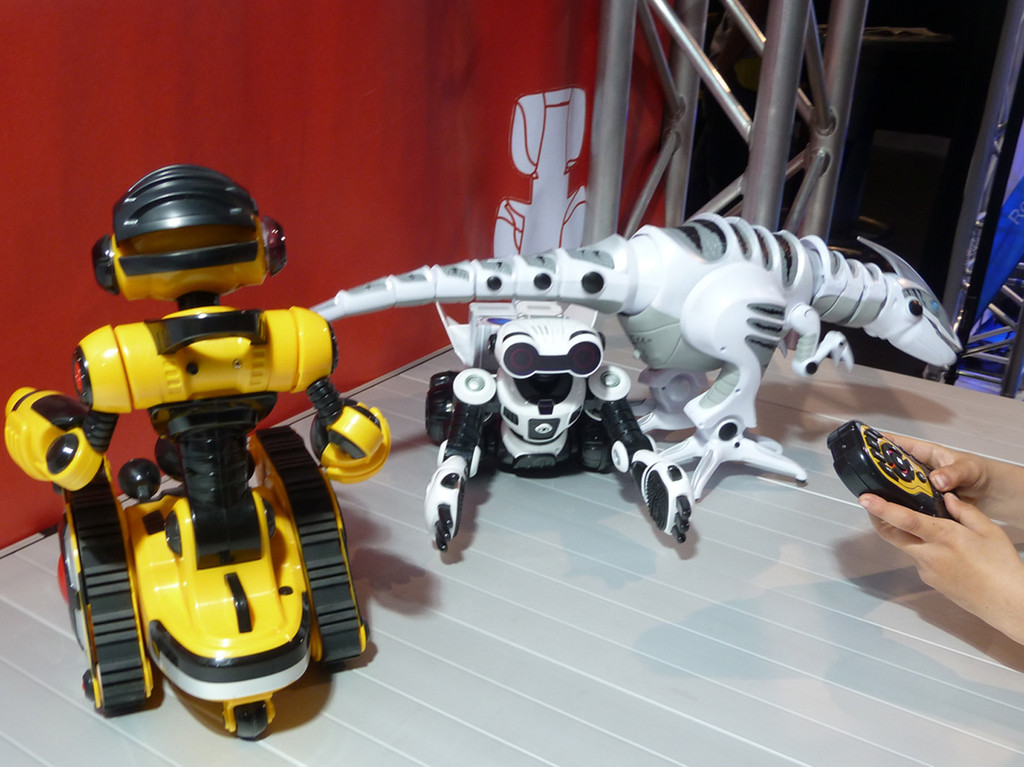 Robo7dmyRobot_jpg-1336142354