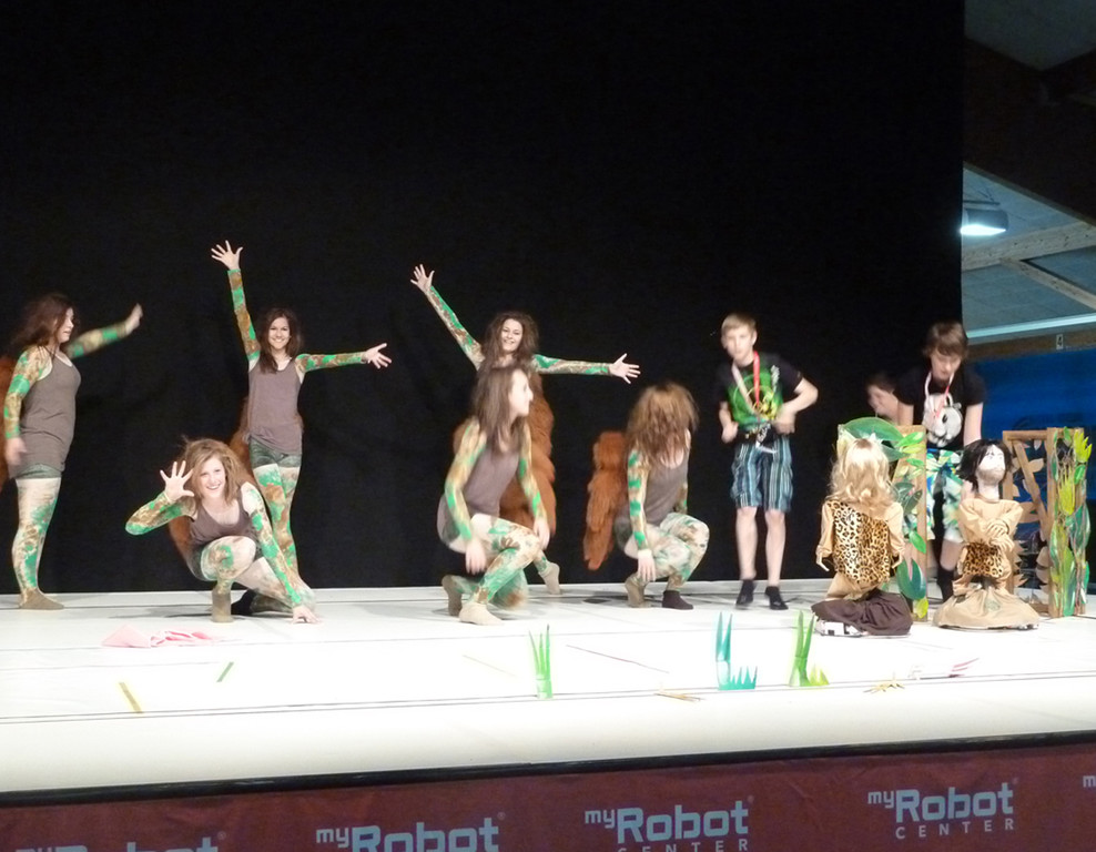Robo8a_jpg-1336142366