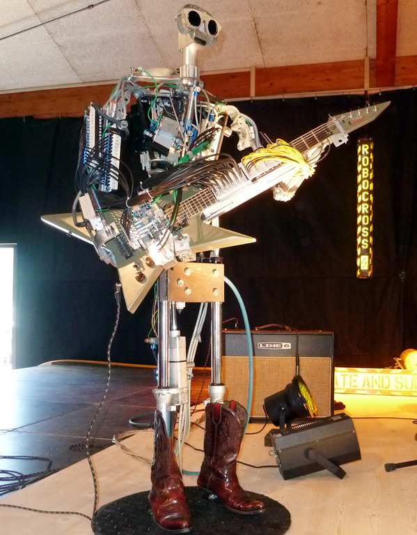 Robo10aBand_jpg-1336142437