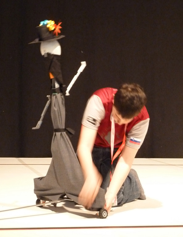 Robo12b_jpg-1336142507