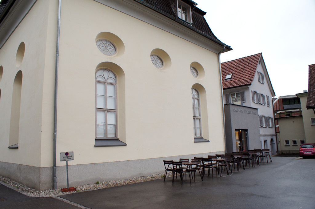 b10_JPG-1336329162