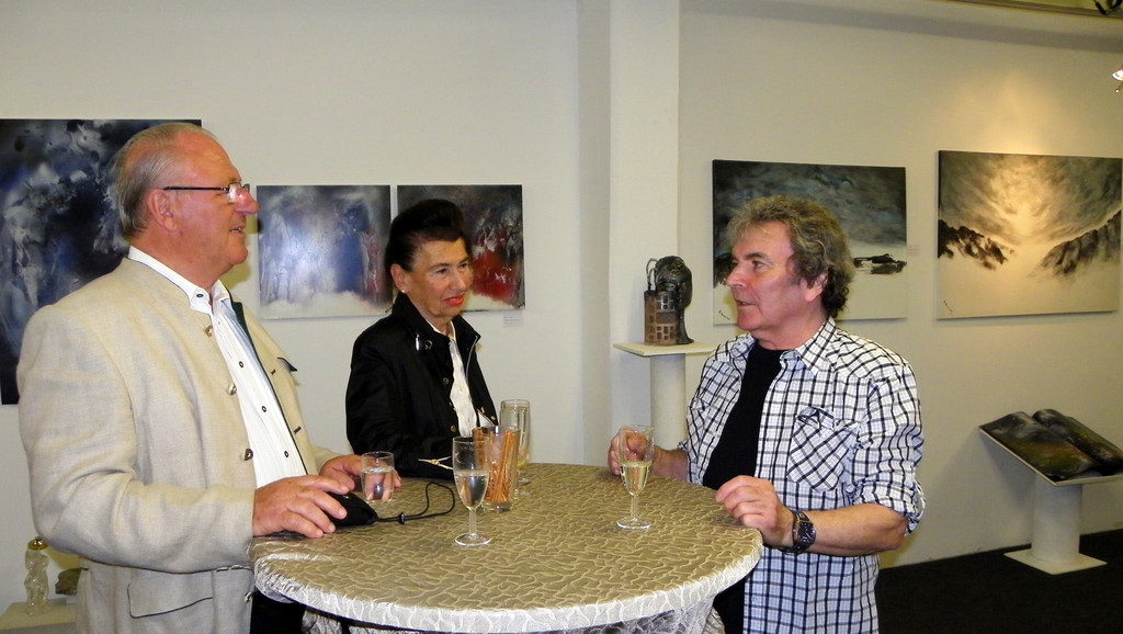 114_6402_JPG-1336348978