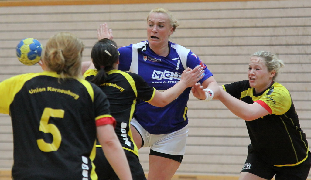 Handball Damen FK 2012 033.jpg