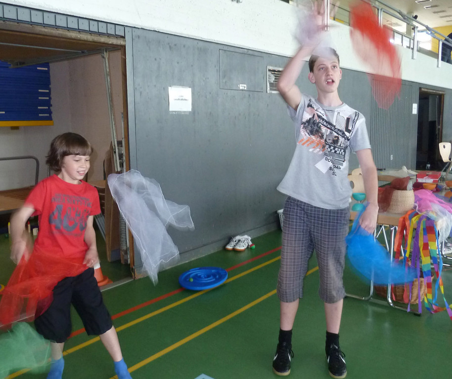 Spiele13Jonglieren_jpg-1336401770