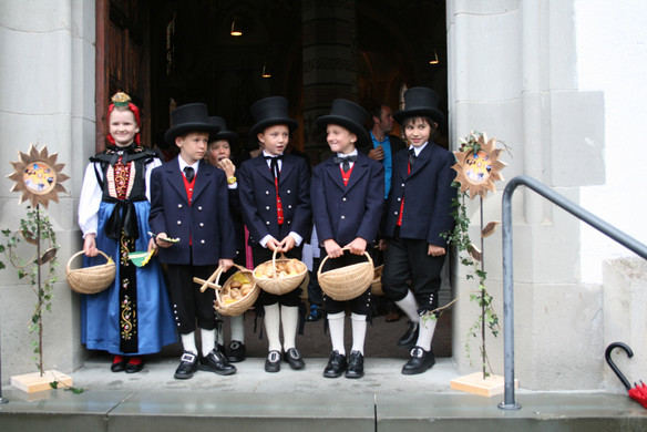 Erstkommunikanten Silbertal 2012.jpg