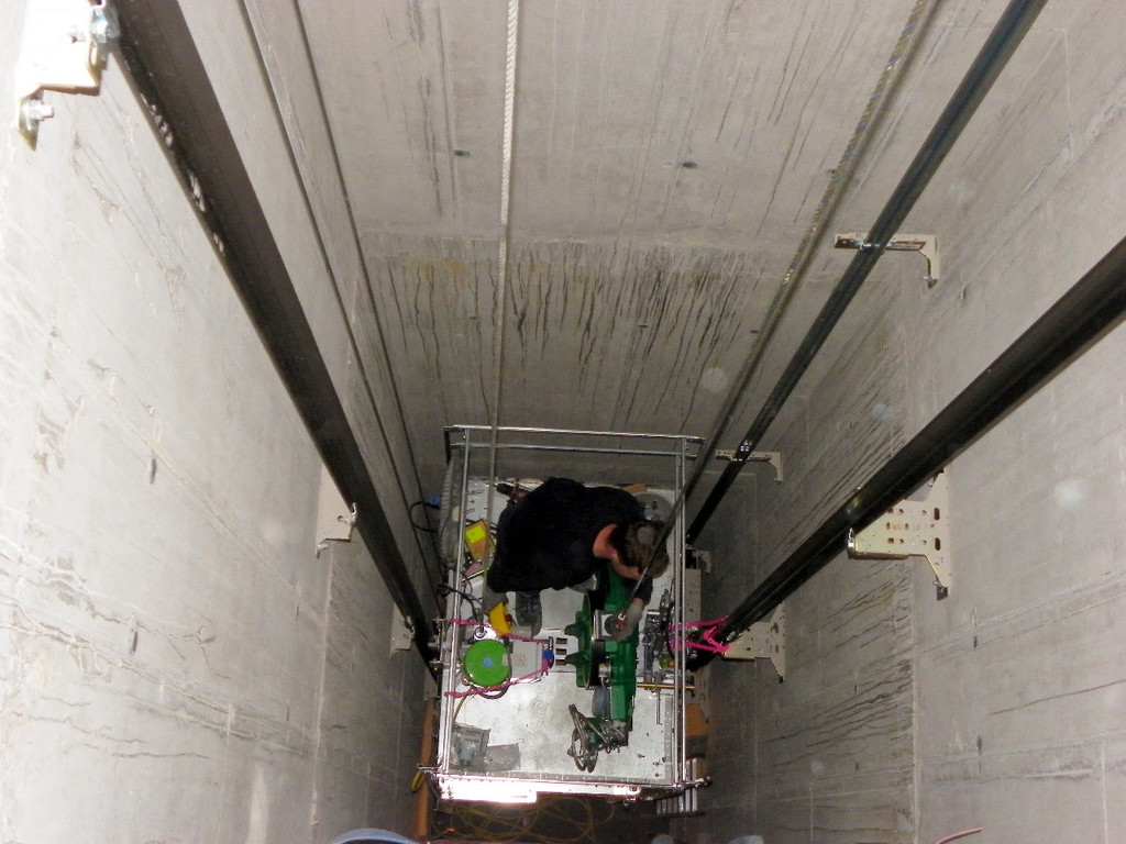 114_2850_JPG-1336772390