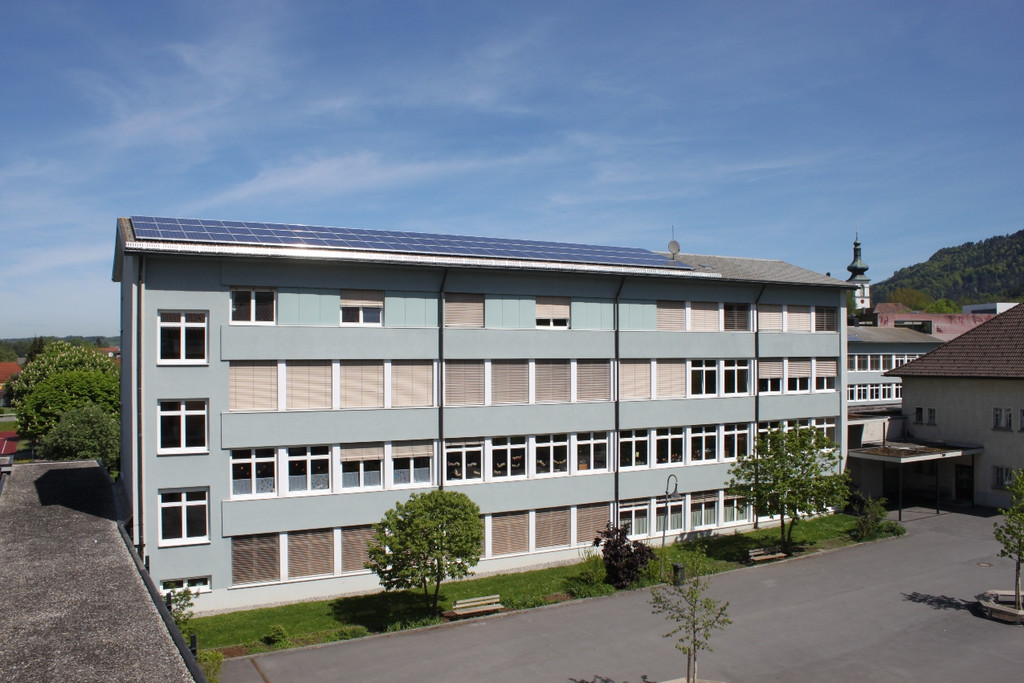 Solaranlage Schulzentrum Entwicklung 2012 _2__jpg-1336920103