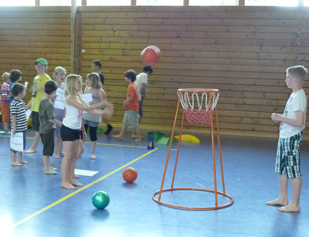 Schulhof40Halle_jpg-1337025680