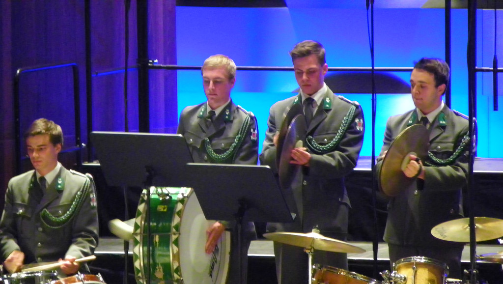 114_7044_JPG-1337033023