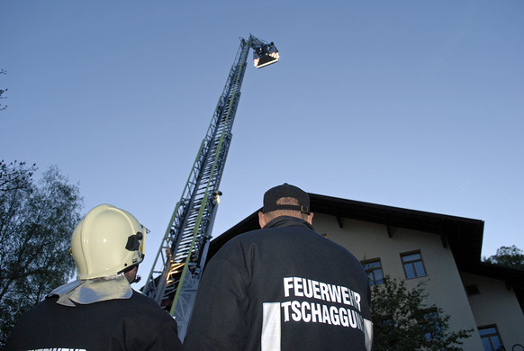 Feuerwehr__bung mit Drehleiter - 069 - Copyright by Gerhard Scopoli.jpg