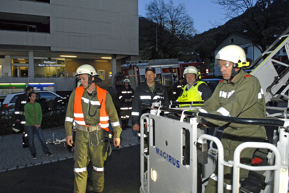 Feuerwehr__bung mit Drehleiter - 070 - Copyright by Gerhard Scopoli.jpg
