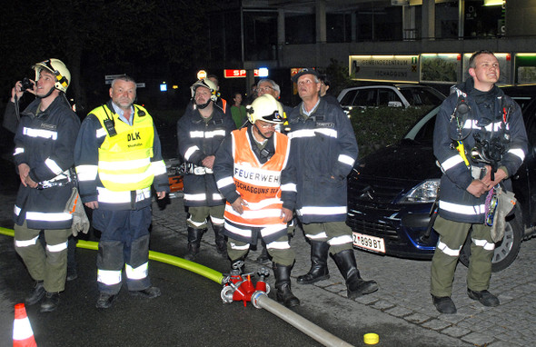 Feuerwehr__bung mit Drehleiter - 097 - Copyright by Gerhard Scopoli_jpg-1337092530