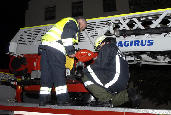Feuerwehr__bung mit Drehleiter - 127 - Copyright by Gerhard Scopoli.jpg