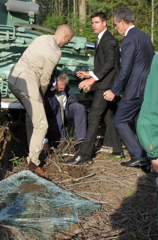 DI10021-20120515.jpg