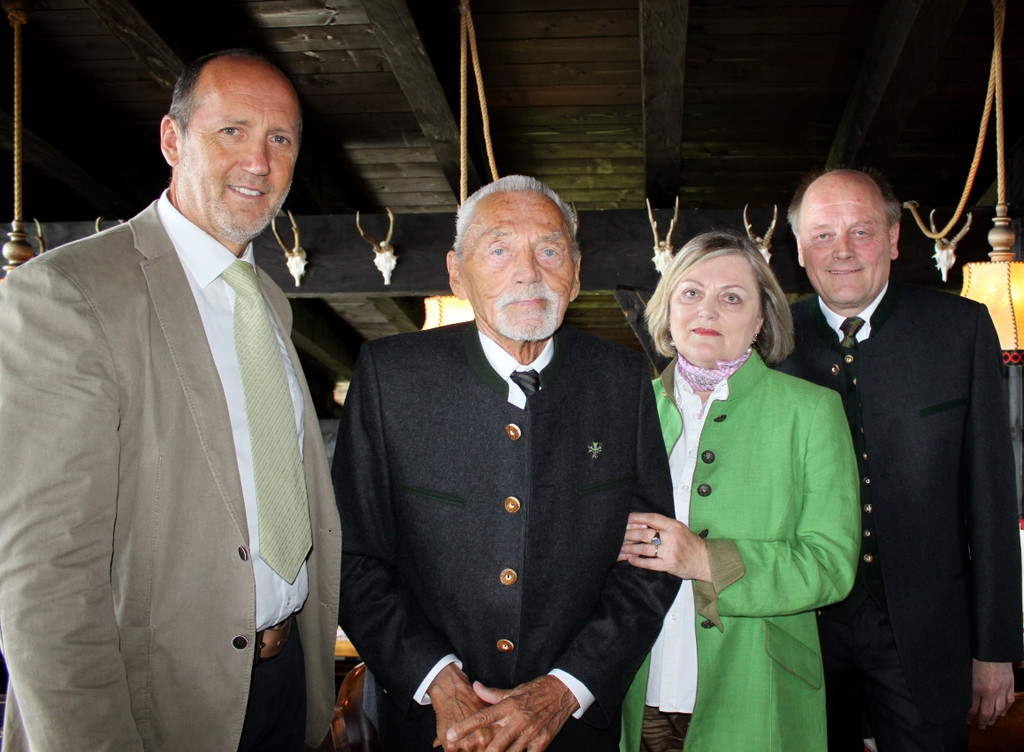 Kinz Ferdinand EHRENZEICHEN _3__jpg-1337150770