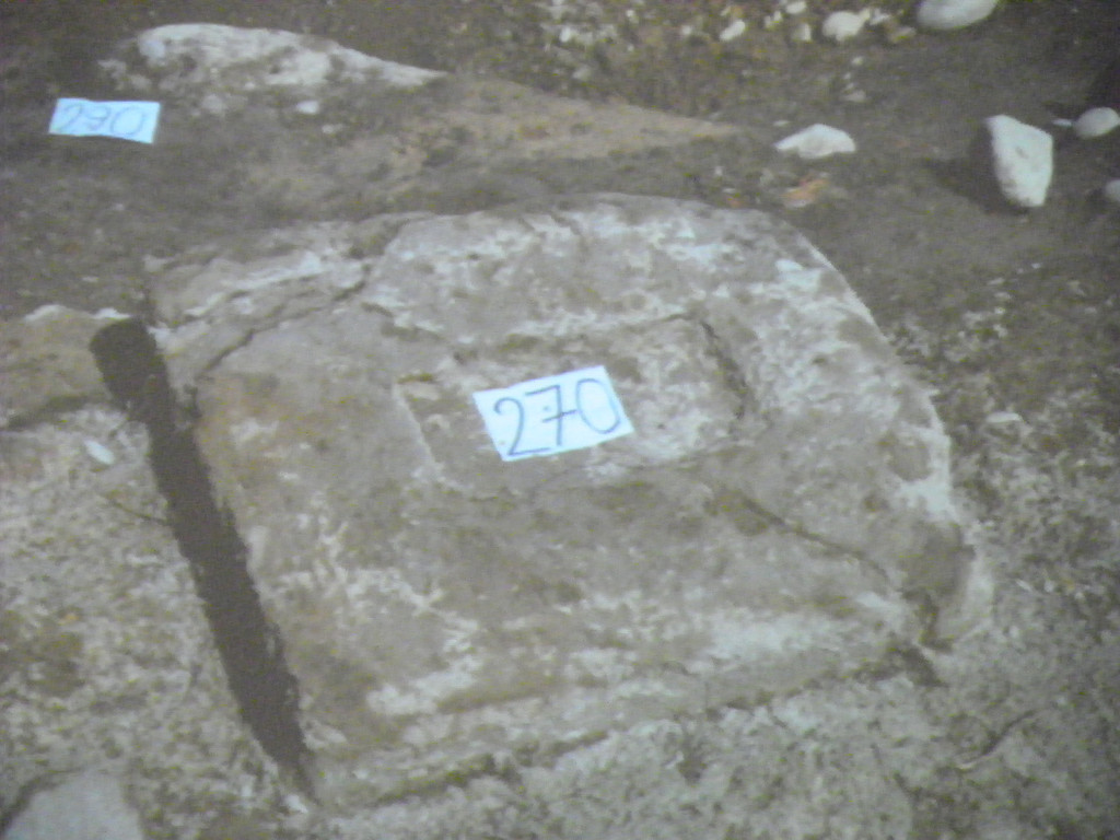 114_7690_JPG-1337386407