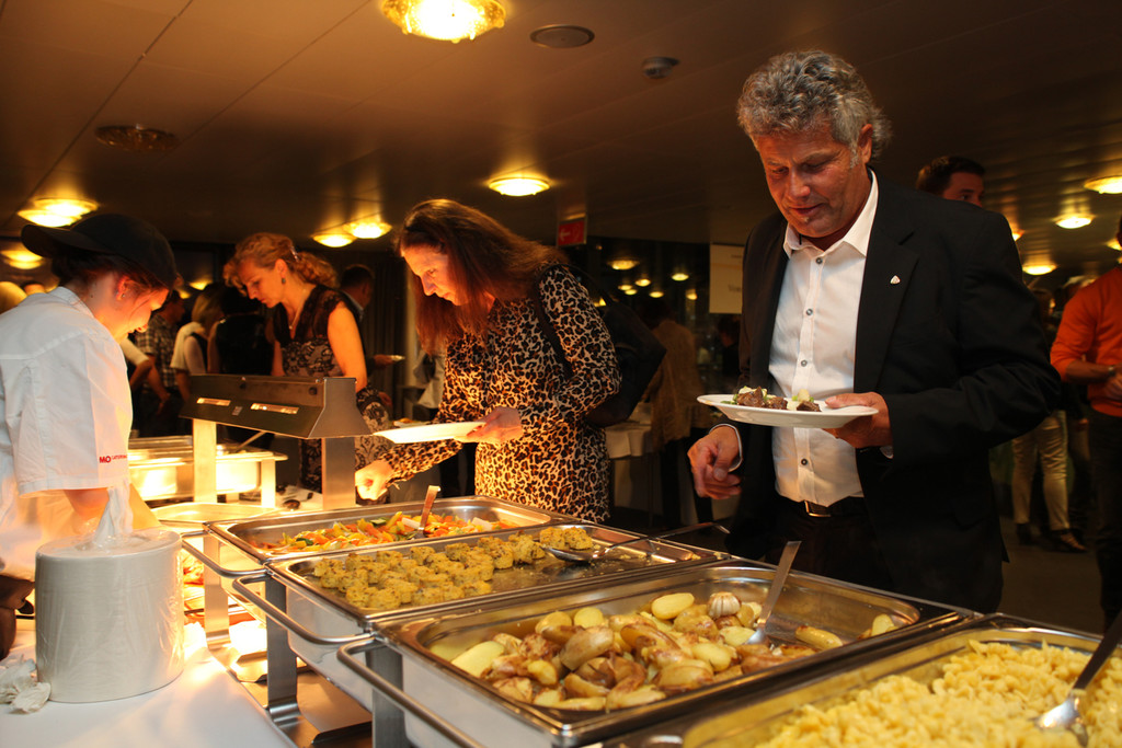 buffet2_jpg-1337419157