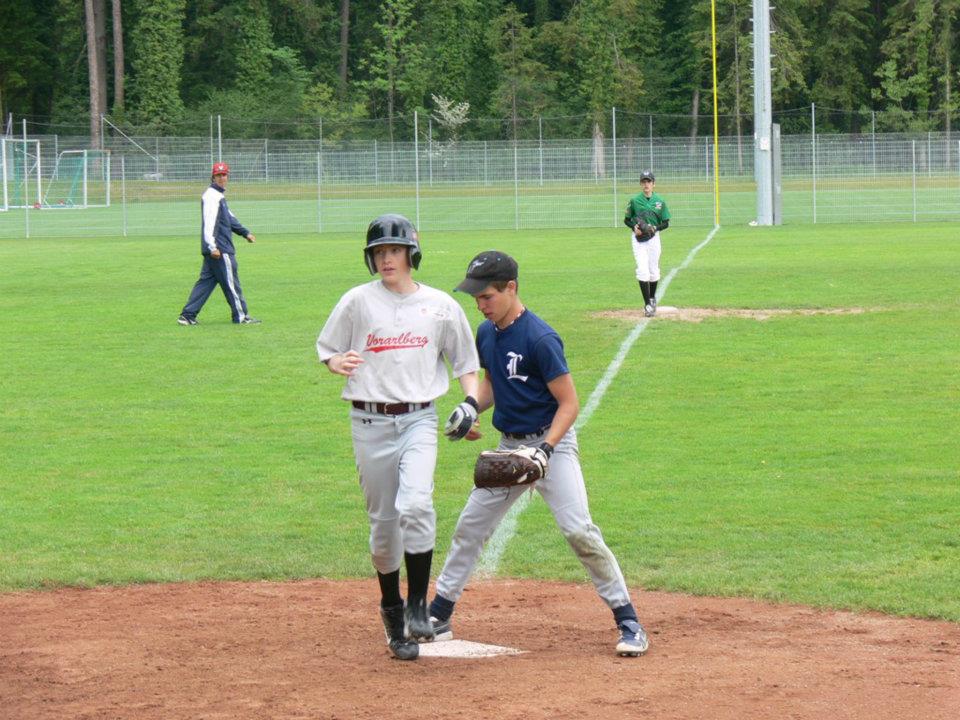 294902_425196717504188_246869372003591_1414339_2038800271_n_jpg-1337427367