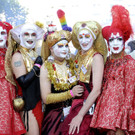 Life Ball 2012: Besucher in schrillen Kostümen
