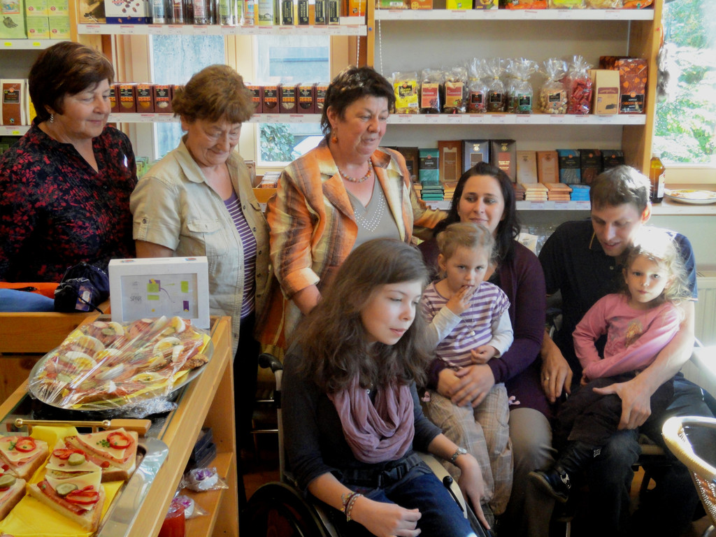 Geld__bergabe Stunde d_ Herzens 5_5_2012 013 _12__JPG-1337459479