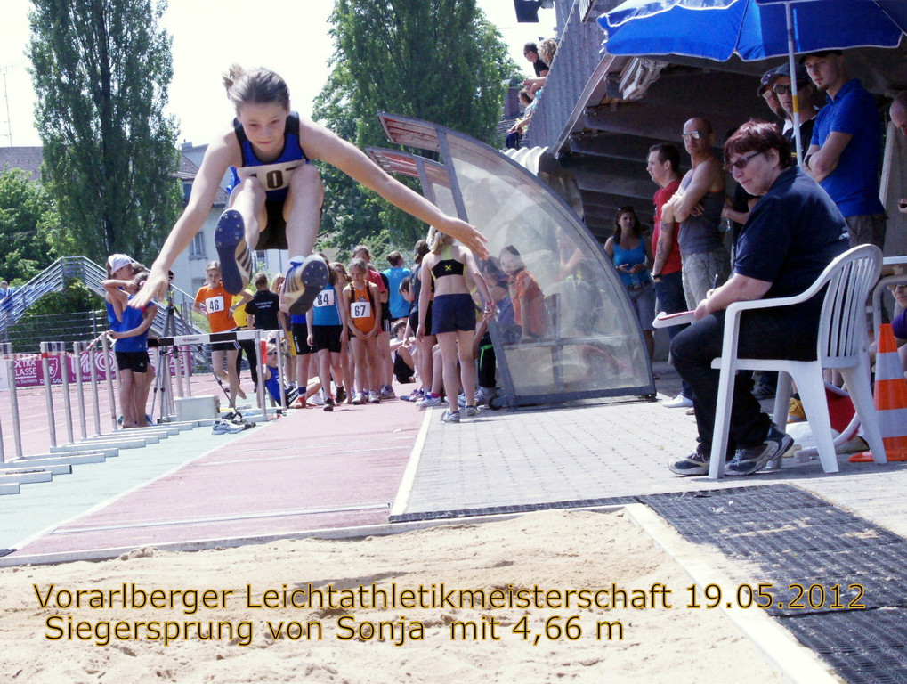 19_05_2012  Leichtathletik  Sonja  Siegersprung   Weitsprung.jpg