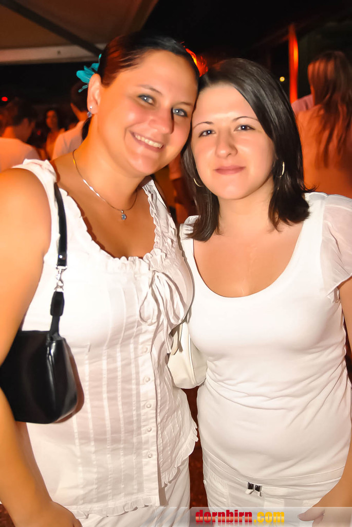 9935711.jpg