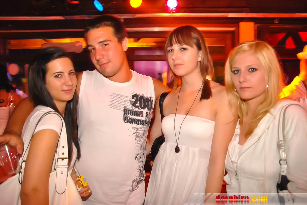 9935649.jpg