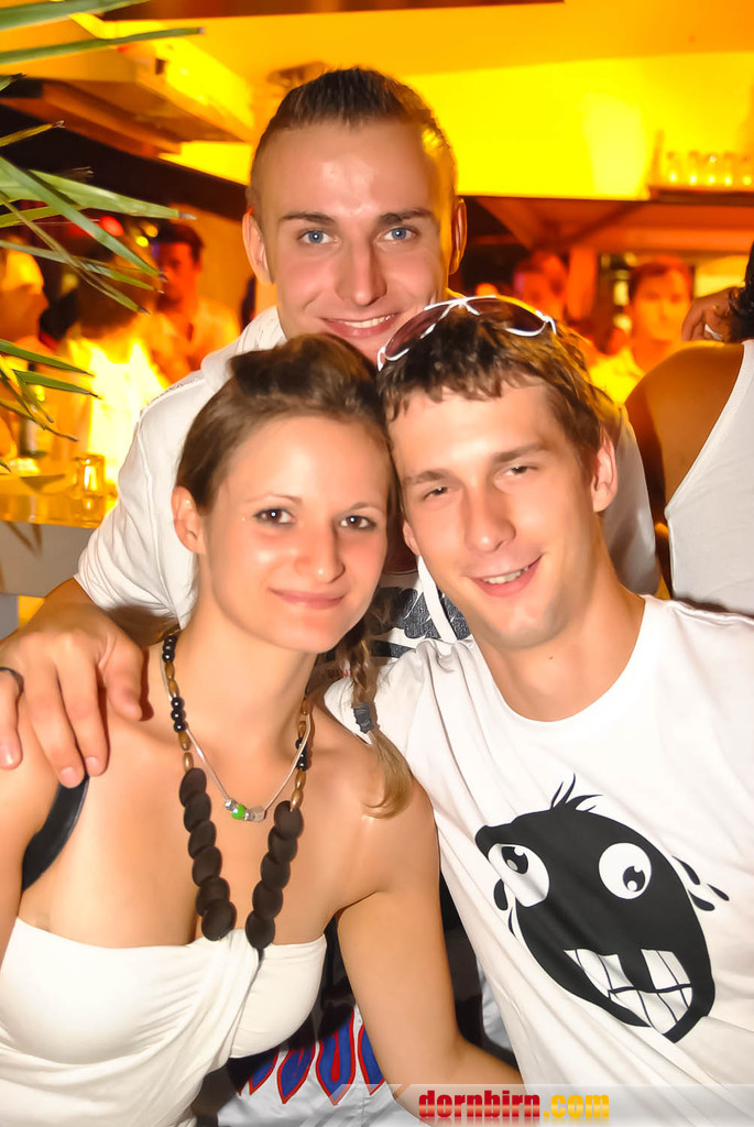 9935406.jpg