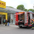 Hohenems: Fahranfängerin rast in Schaufenster
