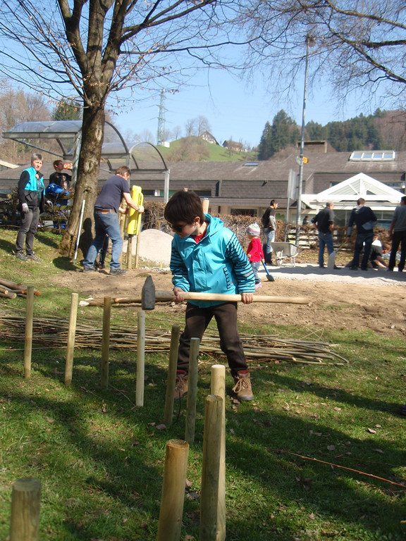 Kinder_Spielplatz03_jpg-1337954521