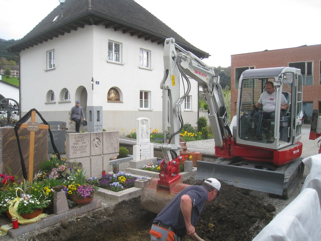 Kirche Sanierung Fortsetzung Rundweg 2012 _7__jpg-1337971895