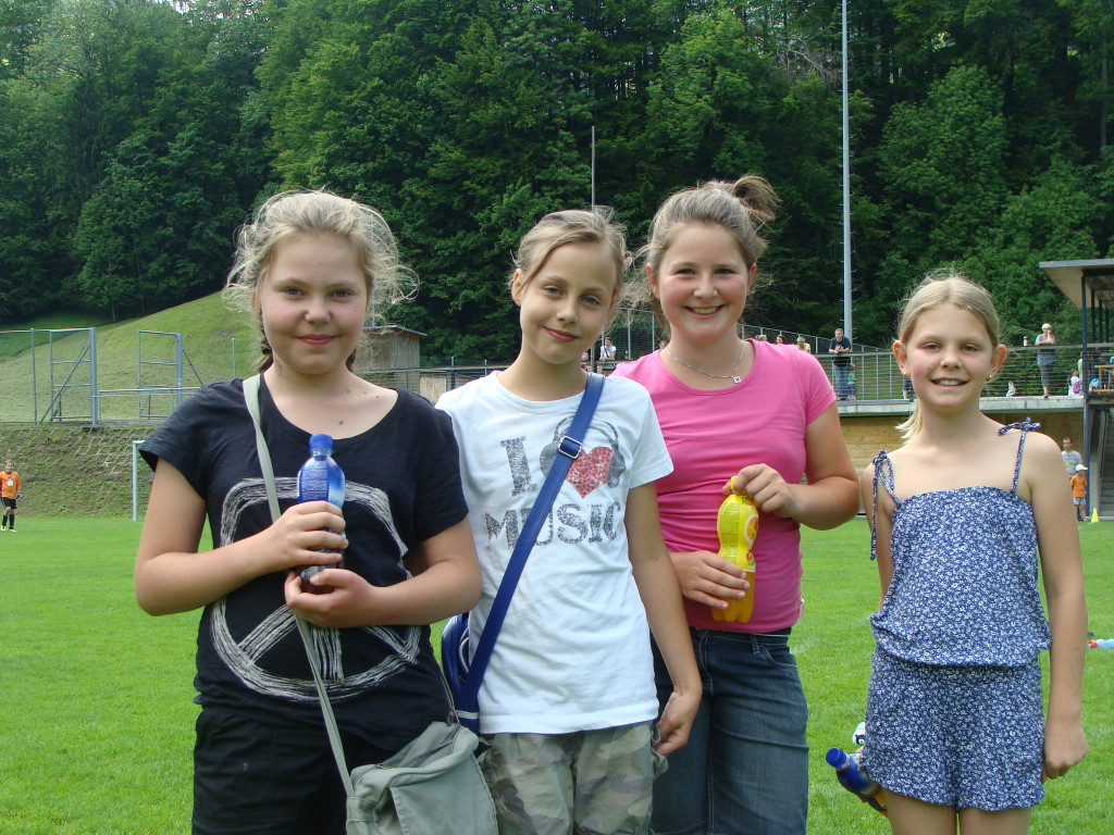 Fu__ballspielefest 2012 003_jpg-1337972957