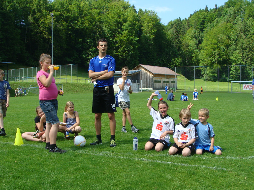Fu__ballspielefest 2012 009_jpg-1337973065