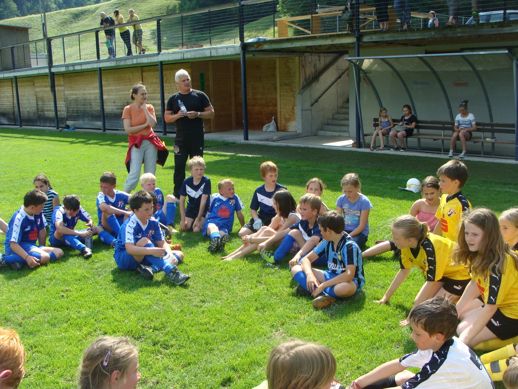 Fu__ballspielefest 2012 018_jpg-1337973237