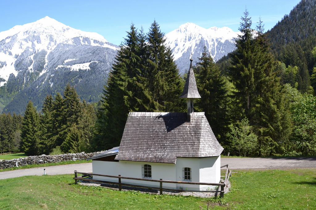 r__tikapelle _2280x1520__jpg-1338138938