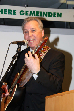 Wirtschaftstreibende Hugo Gitarre.jpg