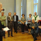 Dr_ Hartmann mit Fotografen.jpg