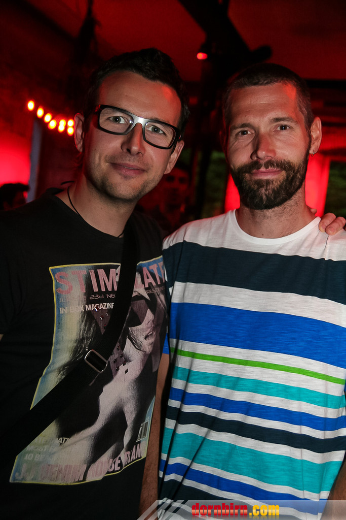 11704880.jpg
