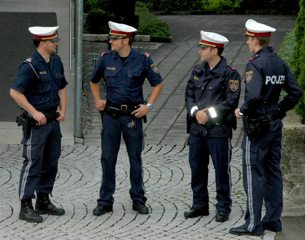 Polizei_JPG-1338723043