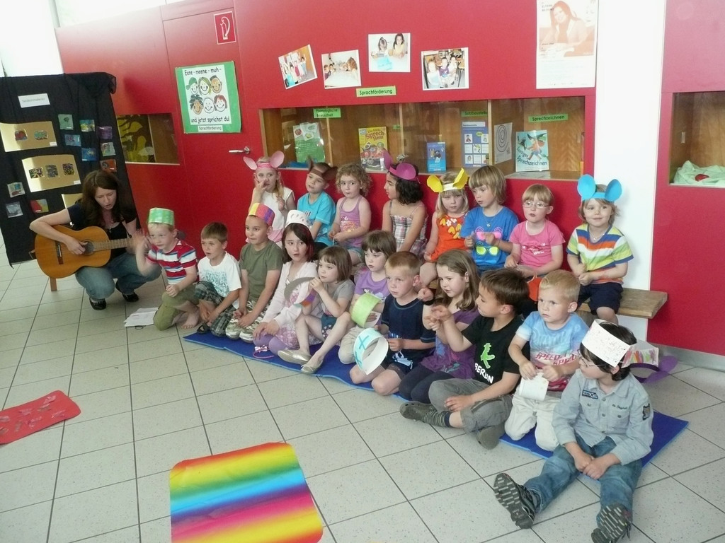 Kindergarten Baeumle Kuenstler 2012 _1__JPG-1338749859