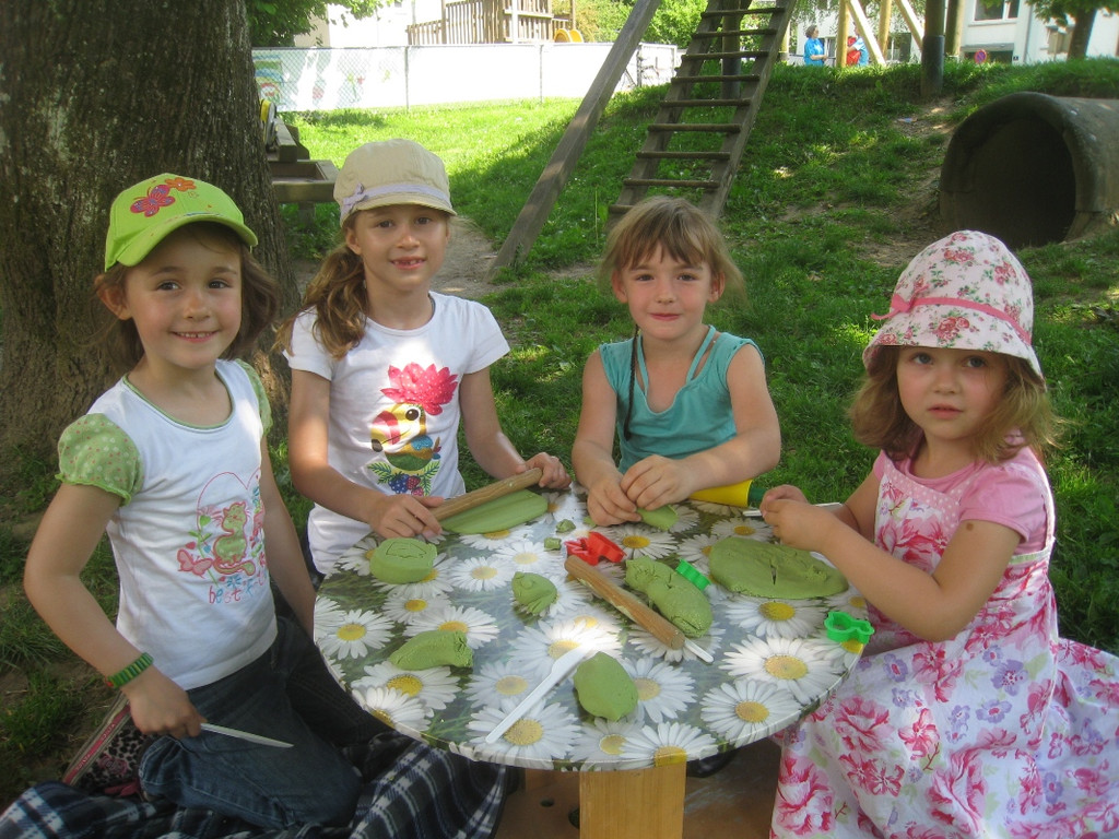 Spielbus Kinderdorf in Lochau 2012 _1__jpg-1338750664