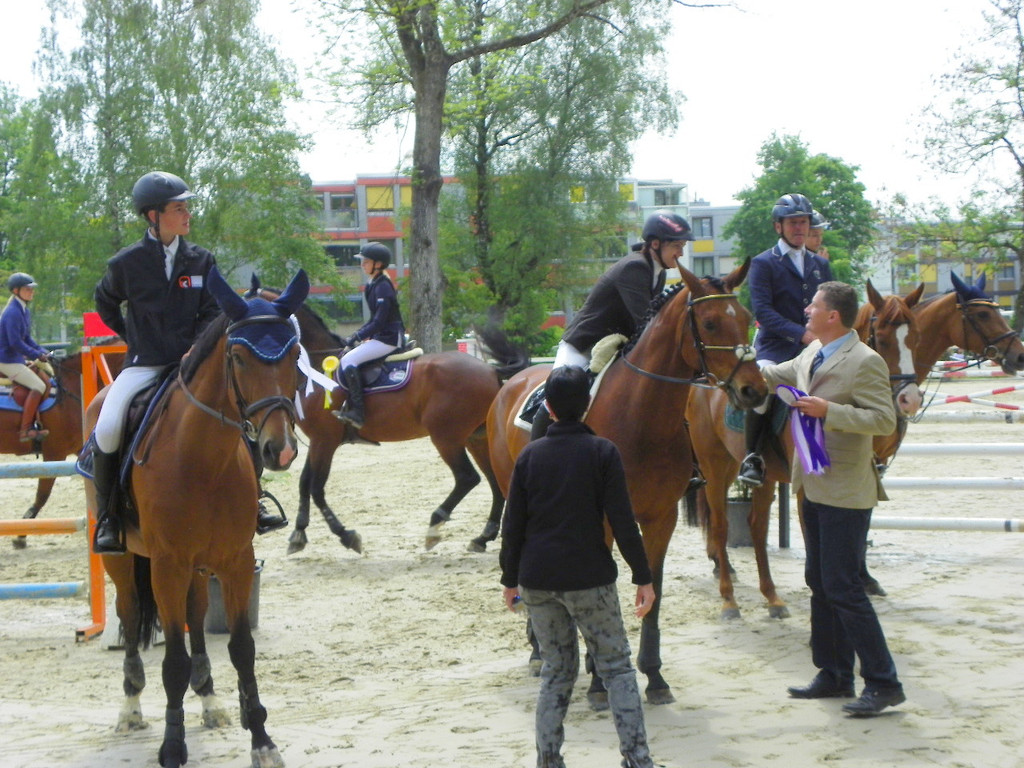 114_8747_JPG-1338759572