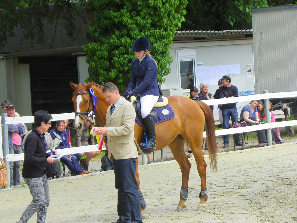 114_8740_JPG-1338759552