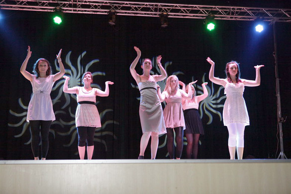 Tanz_23_jpg-1338810049