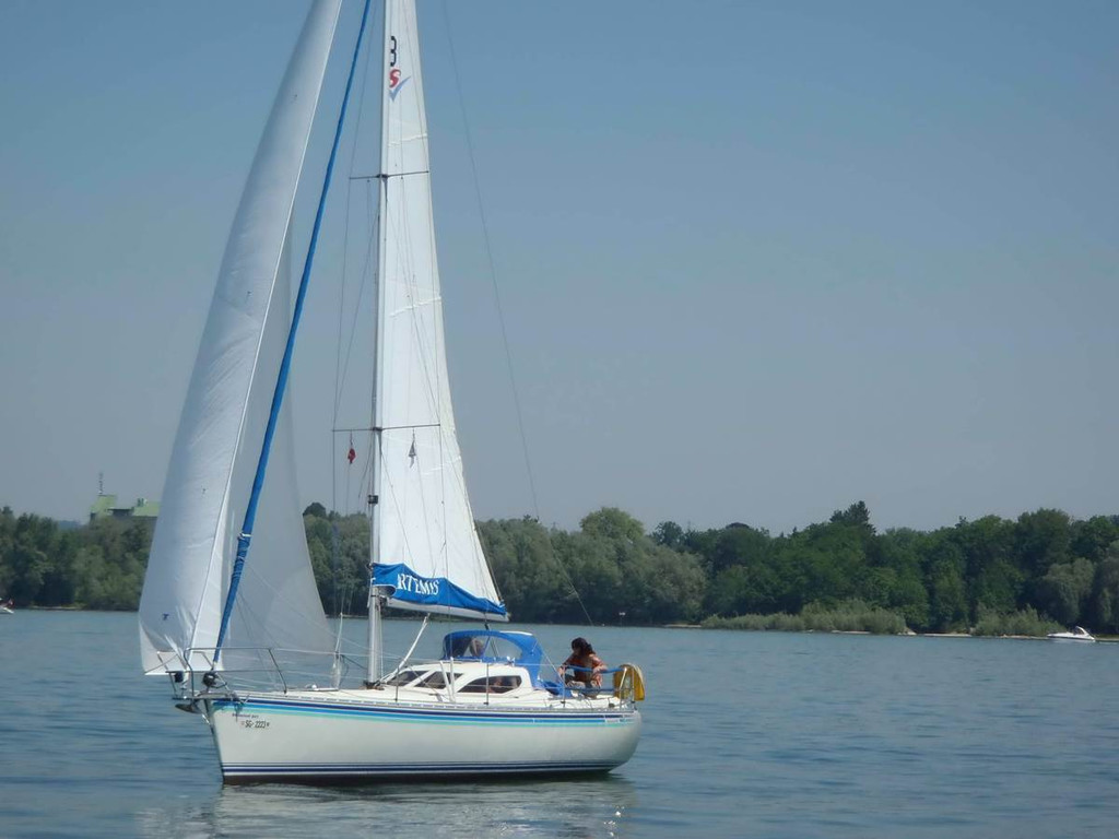 Regatta LYC 2012 _2__jpg-1338930492